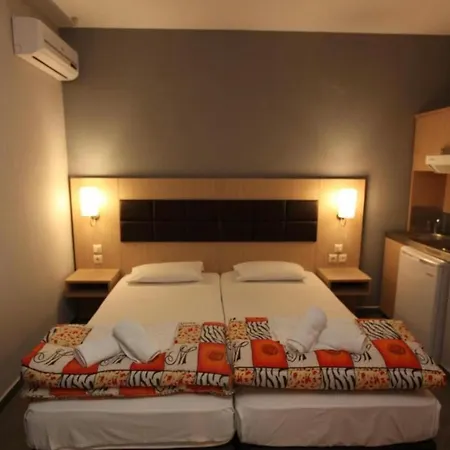 Mironi & Victoria Hotel 2*